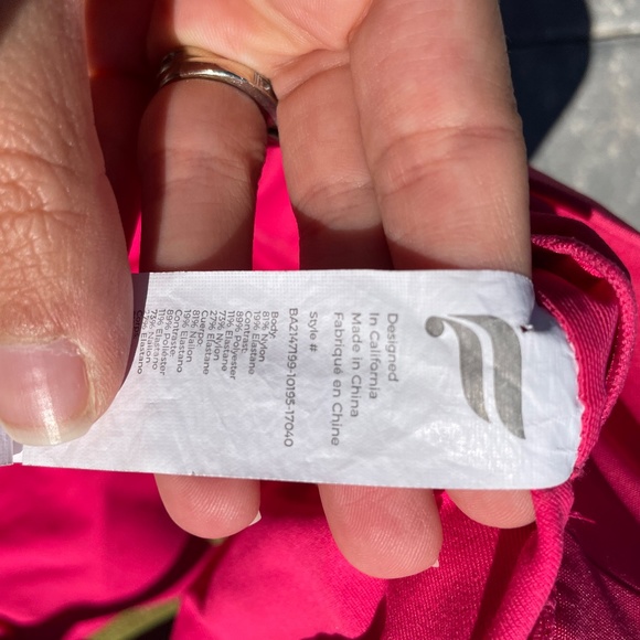 Fabletics Siena High-Impact Padded Sports Bra Pink and Green Size Medium - Picture 7 of 8